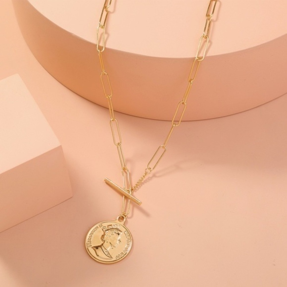 3/$30 💛 Coin Paperclip Chain - Picture 3 of 5